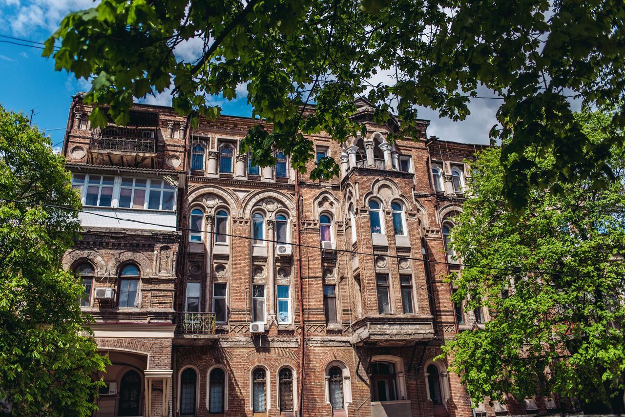 Hipstel Vandrarhem Odessa Exteriör bild